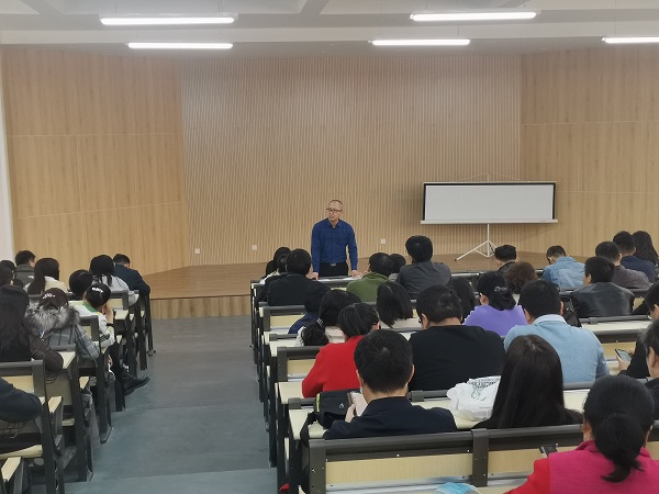 电信学院召开八届一次教职工暨工会会员代表大会